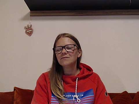 Orgasmqueen1509 naked stripping on cam for live sex video chat