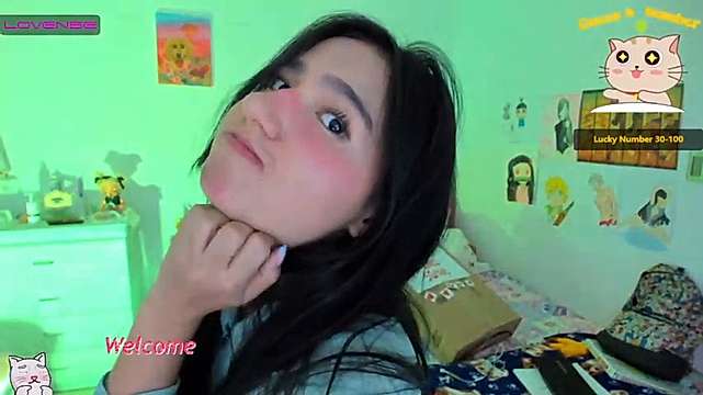 pinkie_princess naked stripping on cam for live sex video chat