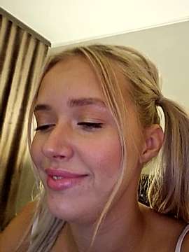 PrettieKate naked stripping on cam for live sex video chat
