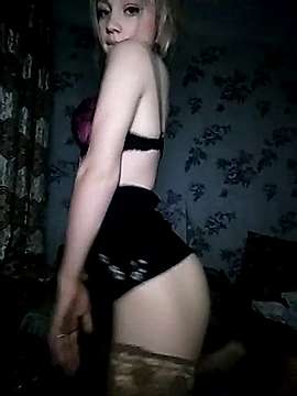 Pretty__kitty naked stripping on cam for live sex video chat