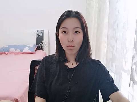 Quentina-baby naked stripping on cam for live sex video chat