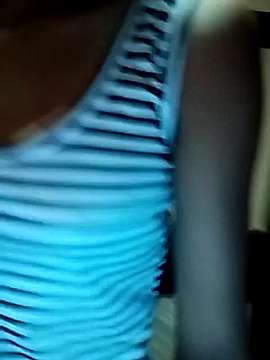 Reet_Thakur naked stripping on cam for live sex video chat