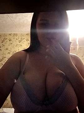 RosesJane naked stripping on cam for live sex video chat