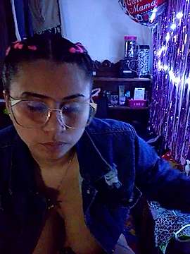 Rouus95 naked stripping on cam for live sex video chat