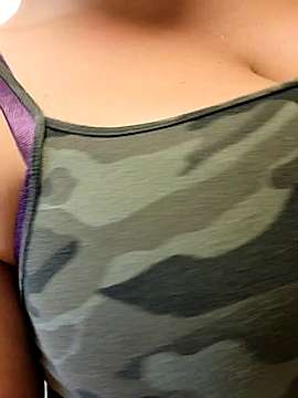 screamingdaisey naked stripping on cam for live sex video chat