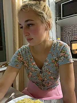 SharpParck naked stripping on cam for live sex video chat