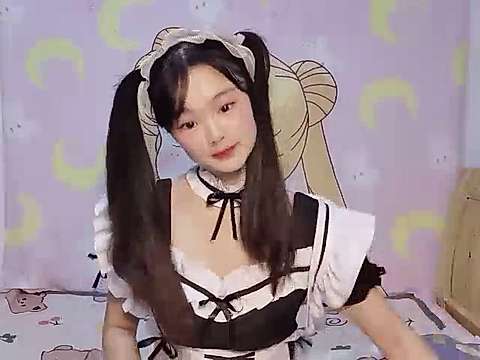 Smile__Kiss naked stripping on cam for live sex video chat