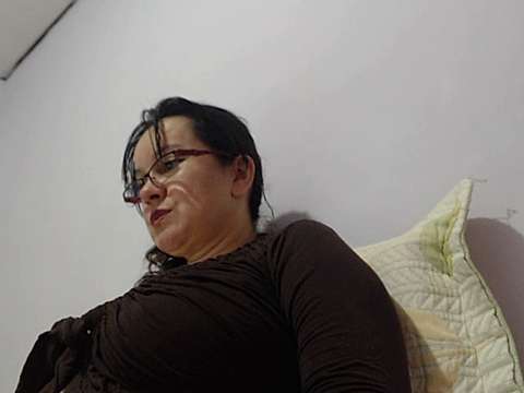 Sonia_lords naked stripping on cam for live sex video chat