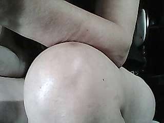 sua_sub_ naked stripping on cam for live sex video chat