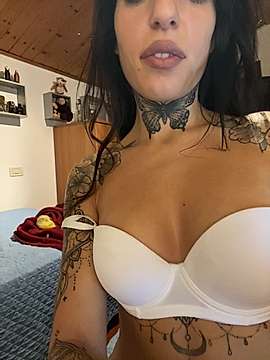 Valentina_1996 naked stripping on cam for live sex video chat