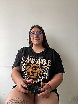 vaneelee naked stripping on cam for live sex video chat