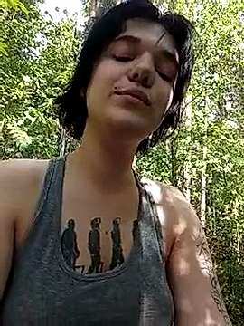 VicksSoulmate naked stripping on cam for live sex video chat