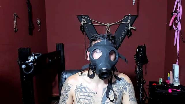 victoria_n_mike naked stripping on cam for live sex video chat