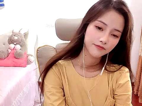 xiaoxue_ naked stripping on cam for live sex video chat