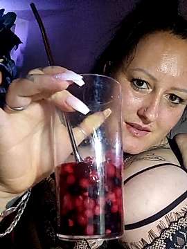 XxxZuckerpuppexxX naked stripping on cam for live sex video chat