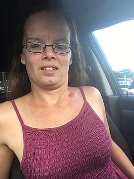 yanks28@xh naked stripping on cam for live sex video chat