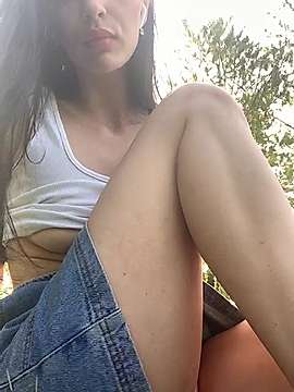 yoursAlice naked stripping on cam for live sex video chat