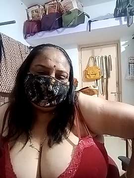 Yoursimmi naked stripping on cam for live sex video chat