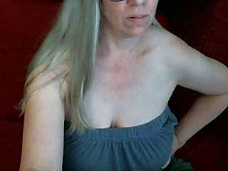 abbinatural naked stripping on cam for live sex video chat