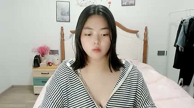 AK-uu naked stripping on cam for live sex video chat