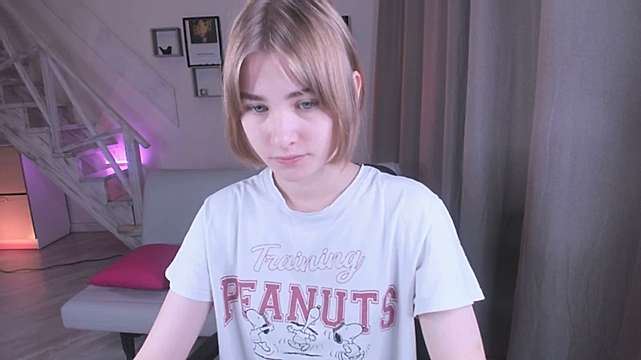 AlexisMaysX naked stripping on cam for live sex video chat