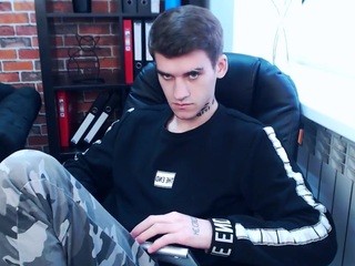 Alfred-wow nude on cam – live sex chat