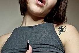 AnnaMuse naked stripping on cam for live sex video chat