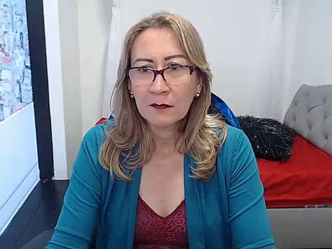 AshleyMilf_ naked stripping on cam for live sex video chat