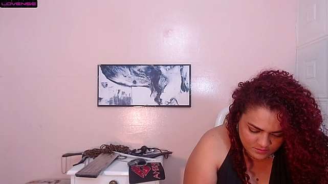 BARBARA_MOROE__ naked stripping on cam for live sex video chat