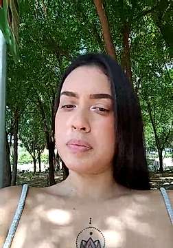 BeautifulSkinny naked stripping on cam for live sex video chat