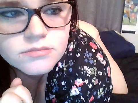 BellaRose8989@xh naked stripping on cam for live sex video chat