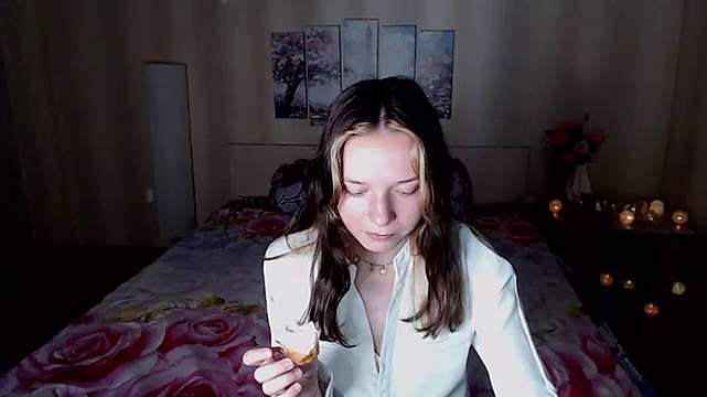 DelfishH naked stripping on cam for live sex video chat