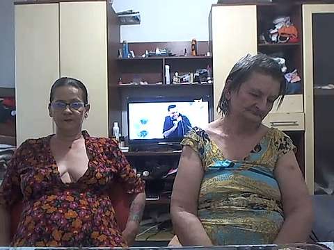 DelicateMilf69 naked stripping on cam for live sex video chat