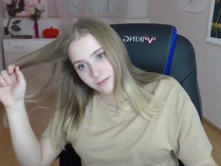 DiaMonnnd nude on cam – live sex chat