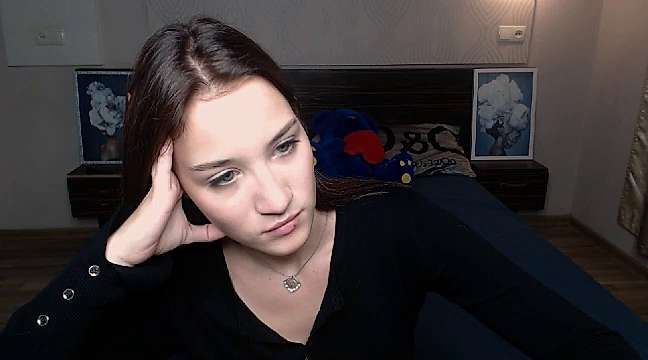 Diana_Slater naked stripping on cam for live sex video chat