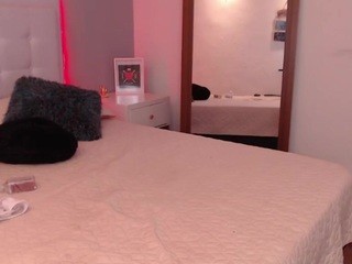 ℰ, ?? ℛ????????? nude on cam – live sex chat