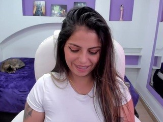 Emily-Jonesss nude on cam – live sex chat