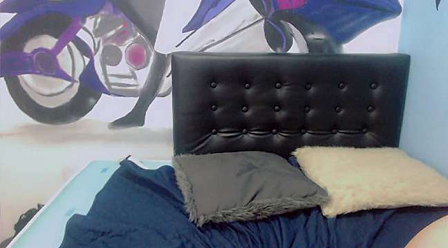 Estrella_Saed naked stripping on cam for live sex video chat