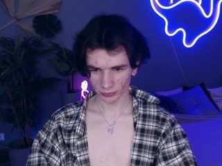 EugeneWills nude on cam – live sex chat