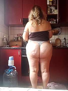 feralberry2 naked stripping on cam for live sex video chat