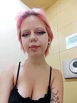 FondaSleppyy naked stripping on cam for live sex video chat