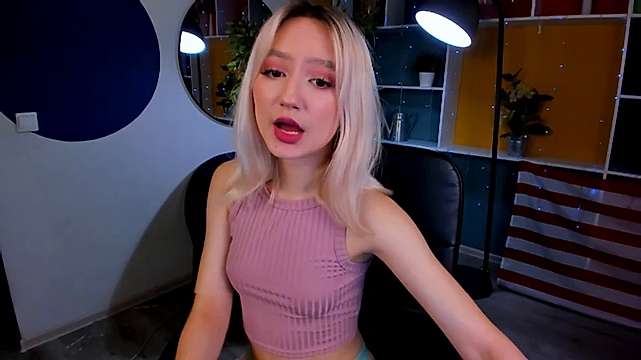 HelenaSmit naked stripping on cam for live sex video chat