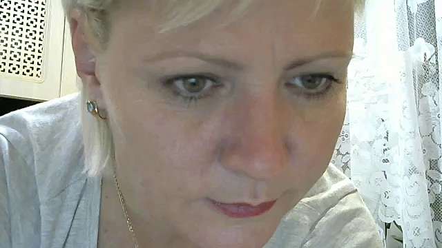 HelenLike naked stripping on cam for live sex video chat