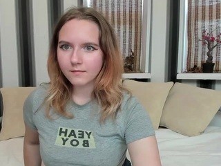 Hooneybun nude on cam – live sex chat