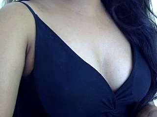 Indian_divaa naked stripping on cam for live sex video chat