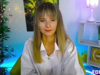 JullyNeal nude on cam – live sex chat