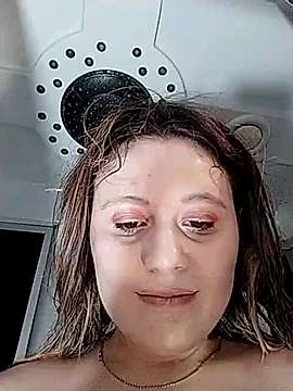 Kitty_Amelie naked stripping on cam for live sex video chat