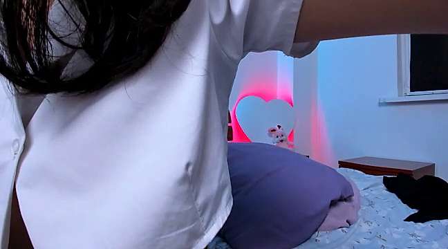 Lin_Din naked stripping on cam for live sex video chat