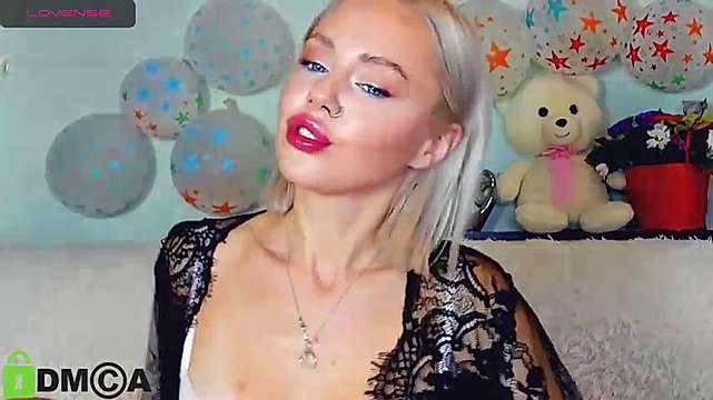 LisaJun naked stripping on cam for live sex video chat