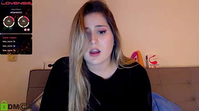 LisaWhitly naked stripping on cam for live sex video chat